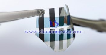 二維材料將帶動新的科技革命 用透明膠帶剝下的石墨片圖片