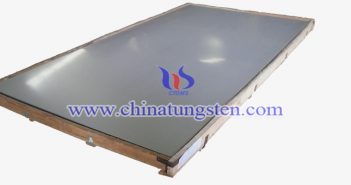 600x500x10mm 鎢合金板具有高密度、高硬度、高熔點的特性，能夠耐腐蝕、耐磨損，而且高溫性能好，即使在500℃的溫度下也基本保持不變，在1000℃時仍有很高的硬度。它被廣泛應(yīng)用於機(jī)械、焊接零件、熱交換器、反光器具等。 中鎢在線是一家專門從事研究、開發(fā)、生產(chǎn)、銷售鎢合金的公司，以先進(jìn)的技術(shù)力量，科學(xué)的管理制度，竭誠為您服務(wù)。本公司為客戶提供高品質(zhì)、高標(biāo)準(zhǔn)的產(chǎn)品，並且能夠根據(jù)客戶的要求生產(chǎn)各種規(guī)格和材質(zhì)的鎢合金板。 更多內(nèi)容請訪問： http://www.tungsten-alloy.com/big5/tungsten-alloy-plate.html