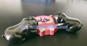 創(chuàng)意鎢金生肖豬:來自上古時代的勇敢試金石 創(chuàng)意鎢金生肖豬圖片