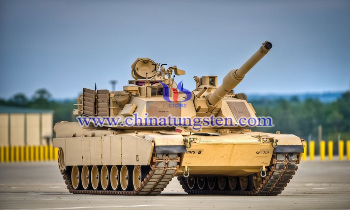 美國(guó)M1A2主戰(zhàn)坦克圖片
