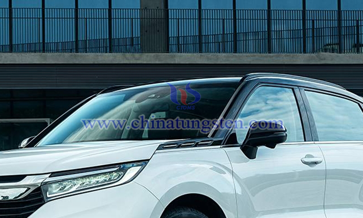 自動(dòng)車斷熱ガラスコーティングへのCs0.32WO3の使用