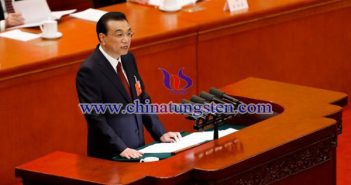 李克強(qiáng)總理作2018政府工作報(bào)告圖片