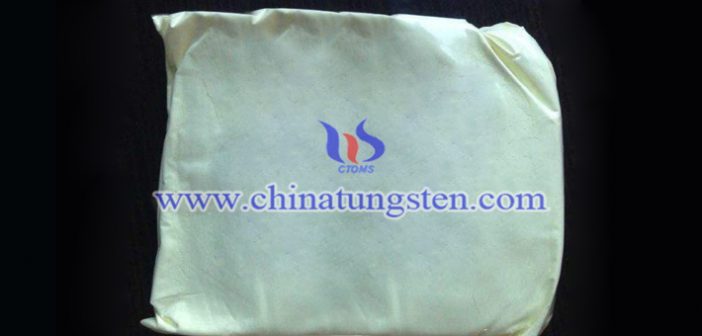 六方相三氧化鎢納米線(xiàn)圖片