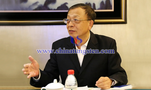 中國有色協(xié)會(huì)副會(huì)長、中國鎢協(xié)會(huì)長丁學(xué)全