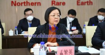 包鋼集團(tuán)孟繁英圖片（圖源：內(nèi)蒙古日?qǐng)?bào)）